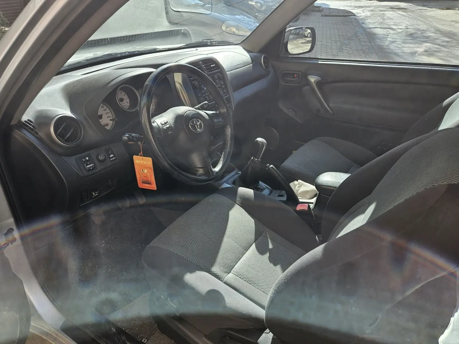 Toyota Rav4 2.0 150 коня 4x4 газ с регистрация всичко платено - изображение 9