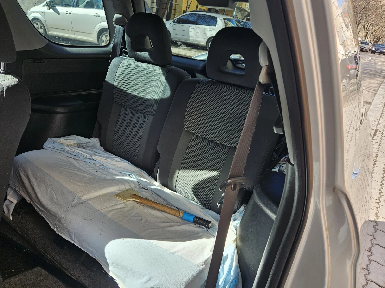 Toyota Rav4 2.0 150 коня 4x4 газ с регистрация всичко платено - изображение 10