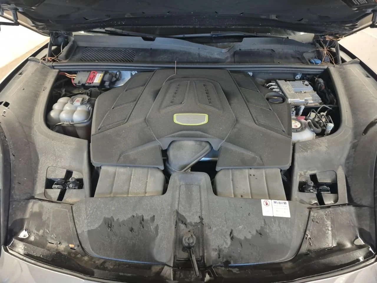 Porsche Cayenne E-Hybrid | PANO | 2 KEYS | ПОДГРЕВИ , снимка 16 - Автомобили и джипове - 53740748