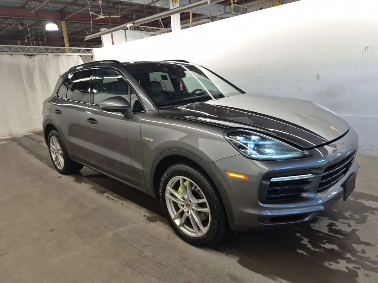 Porsche Cayenne E-Hybrid | PANO | 2 KEYS | ПОДГРЕВИ  - изображение 2
