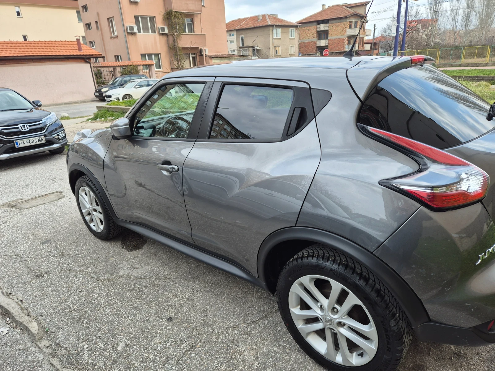 Nissan Juke, снимка 10 - Автомобили и джипове - 54080751