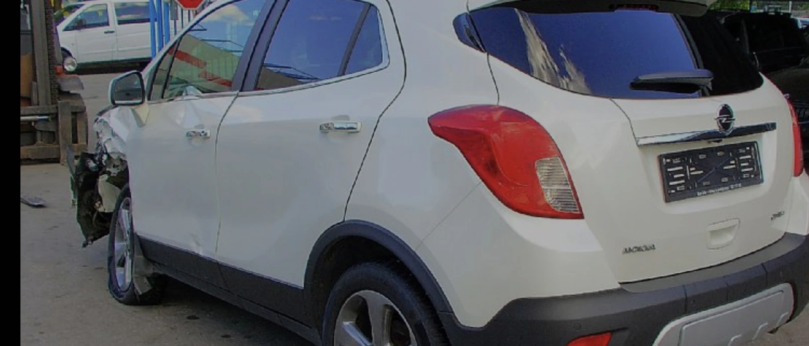 Opel Mokka 1.7D 4x4, снимка 4 - Автомобили и джипове - 54493220