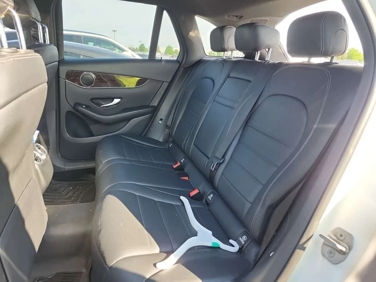 Mercedes-Benz GLC 300 ДИСТРОНИК/360КАМ/ПОДГРЕВ/ПАНО/CARFAX/ФИНАНСИРАНЕ , снимка 12 - Автомобили и джипове - 54859119