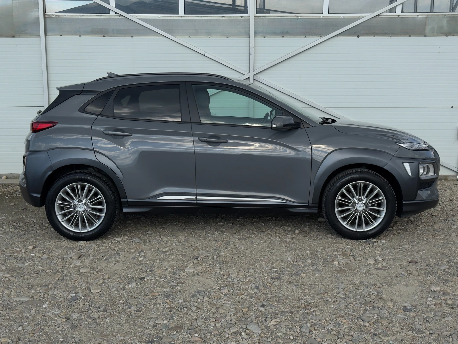 Hyundai Kona 1.6 CRDI Автомат/Сервизна история/Head-up/Лизинг, снимка 3 - Автомобили и джипове - 55062644