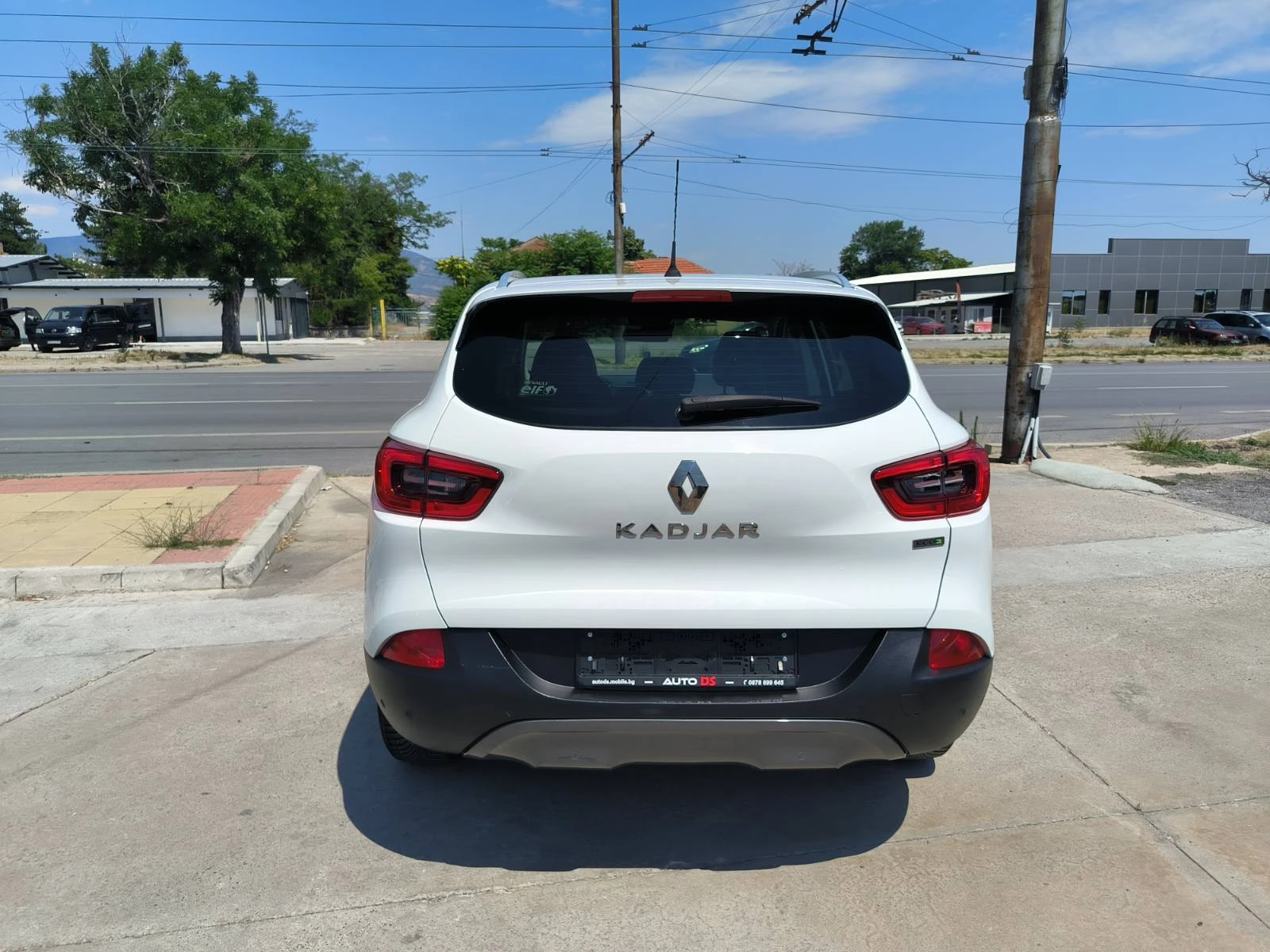 Renault Kadjar 1.5d-6sk-Navi-Keyless-Kamera-Euro-6B, снимка 6 - Автомобили и джипове - 55274596
