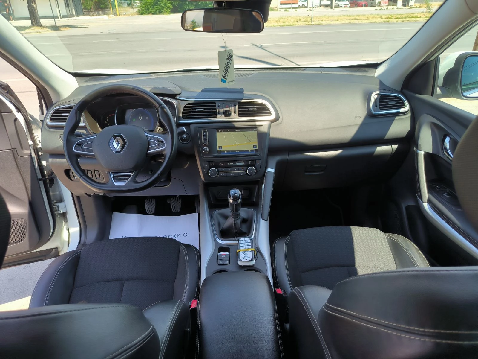 Renault Kadjar 1.5d-6sk-Navi-Keyless-Kamera-Euro-6B, снимка 14 - Автомобили и джипове - 55274596