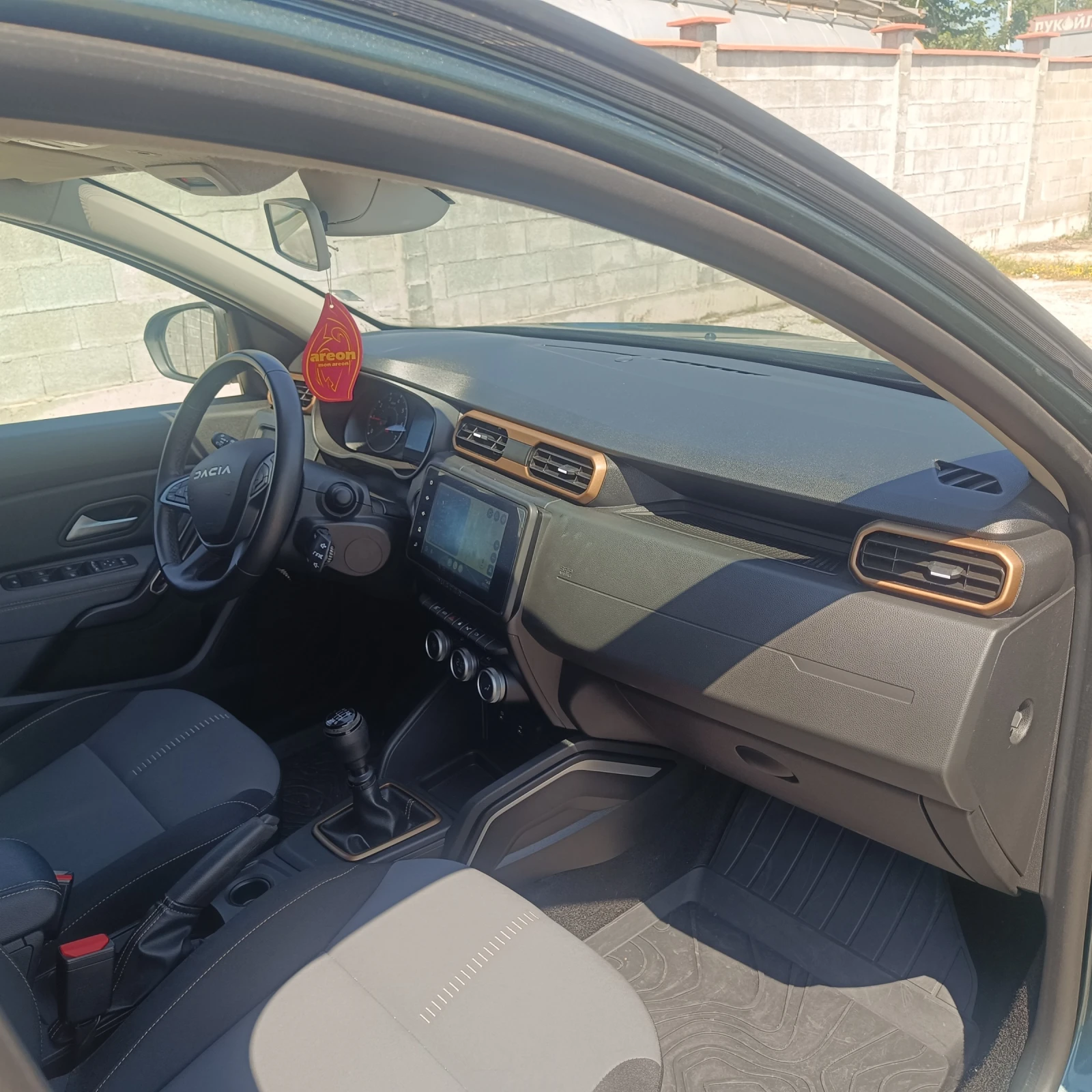 Dacia Duster, снимка 5 - Автомобили и джипове - 55446309