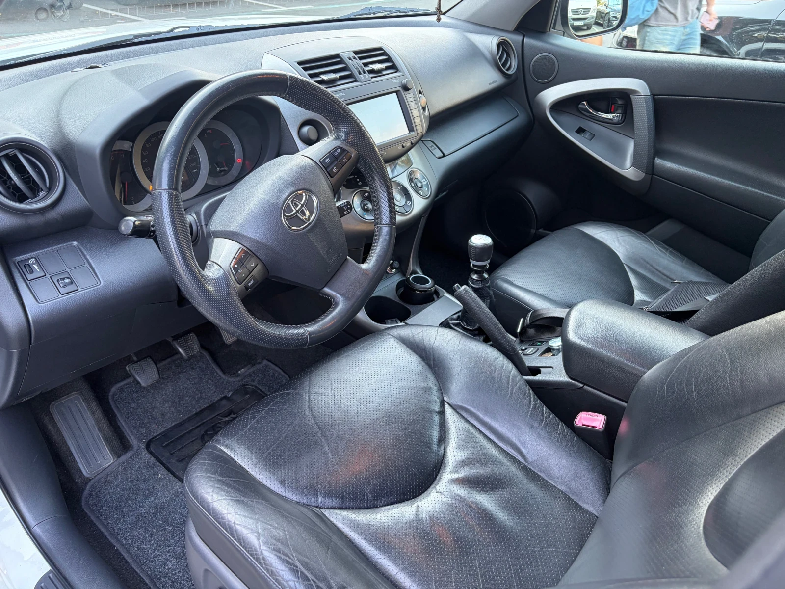 Toyota Rav4, снимка 6 - Автомобили и джипове - 55606712