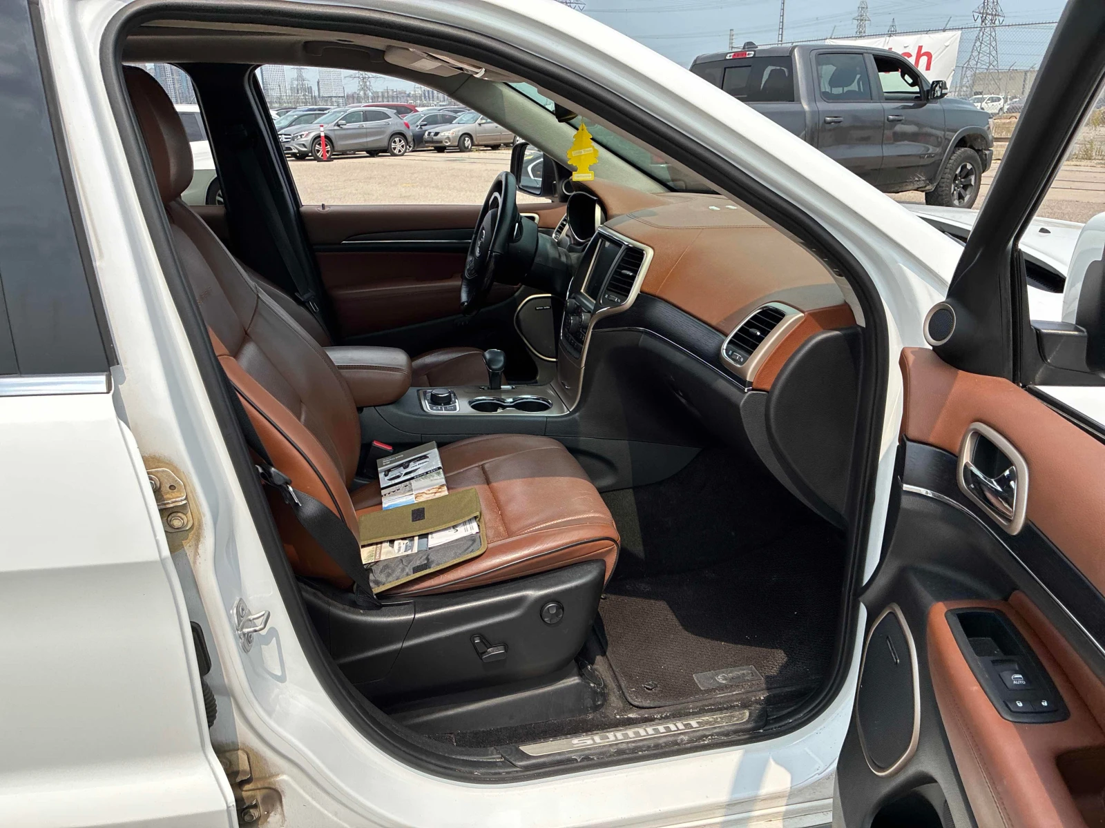 Jeep Grand cherokee * Summit * ОБДУХВАНЕ* CARFAX* , снимка 13 - Автомобили и джипове - 55932744