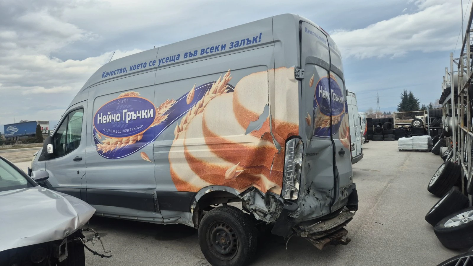 Ford Transit  2.0 TDCI 4X4 ЕВРО 6 - изображение 3