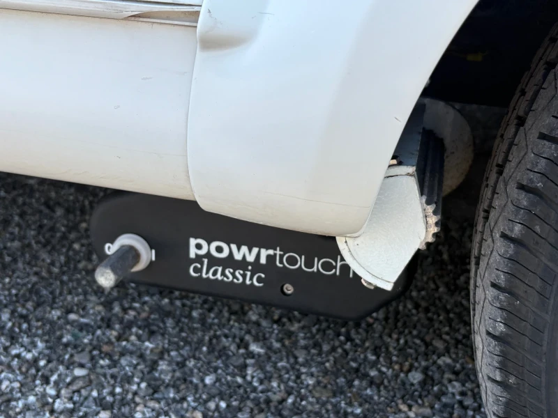 Каравана Hobby Premium 560 , снимка 5 - Каравани и кемпери - 52488059