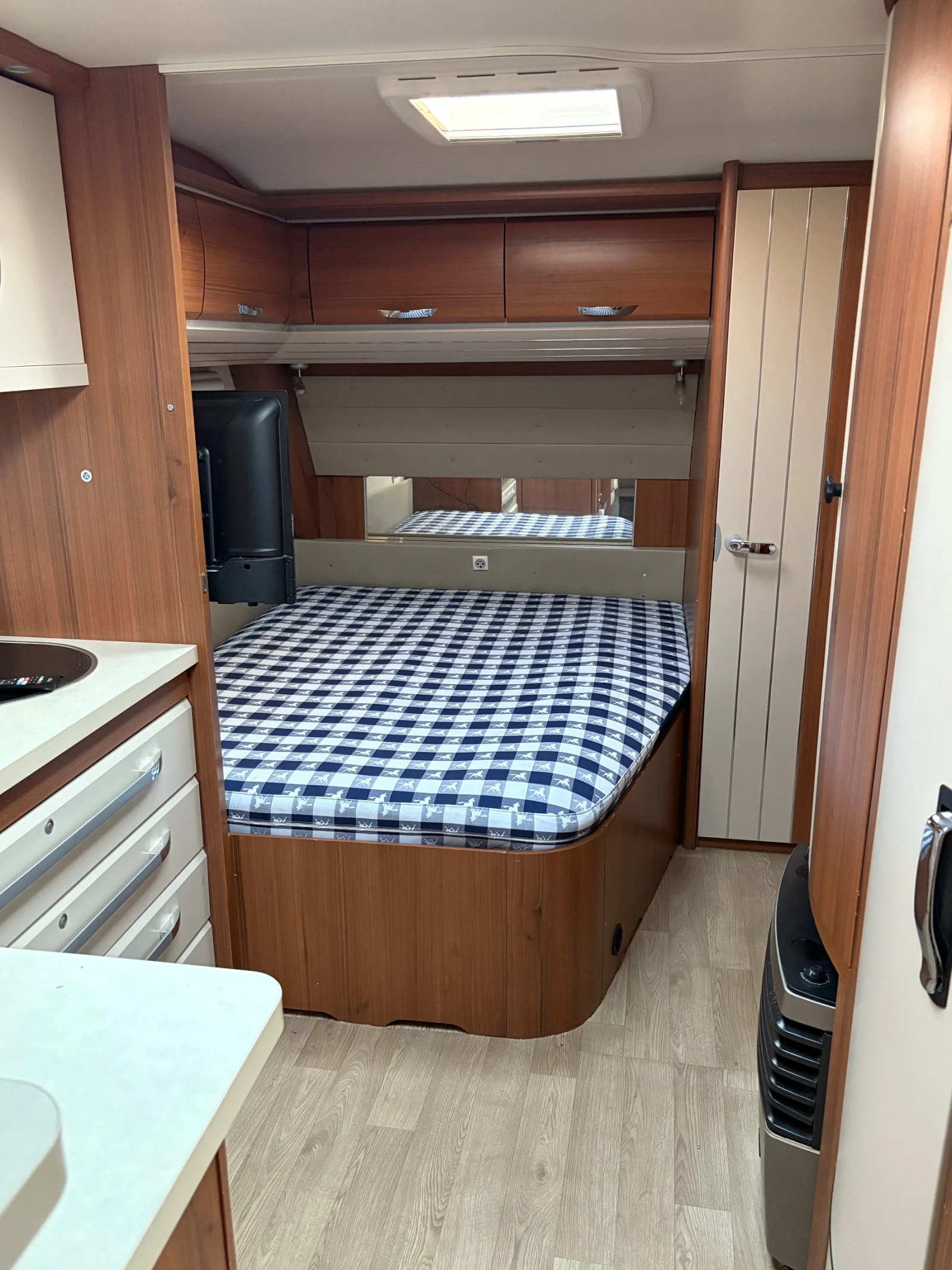 Каравана Hobby Premium 560  - изображение 8