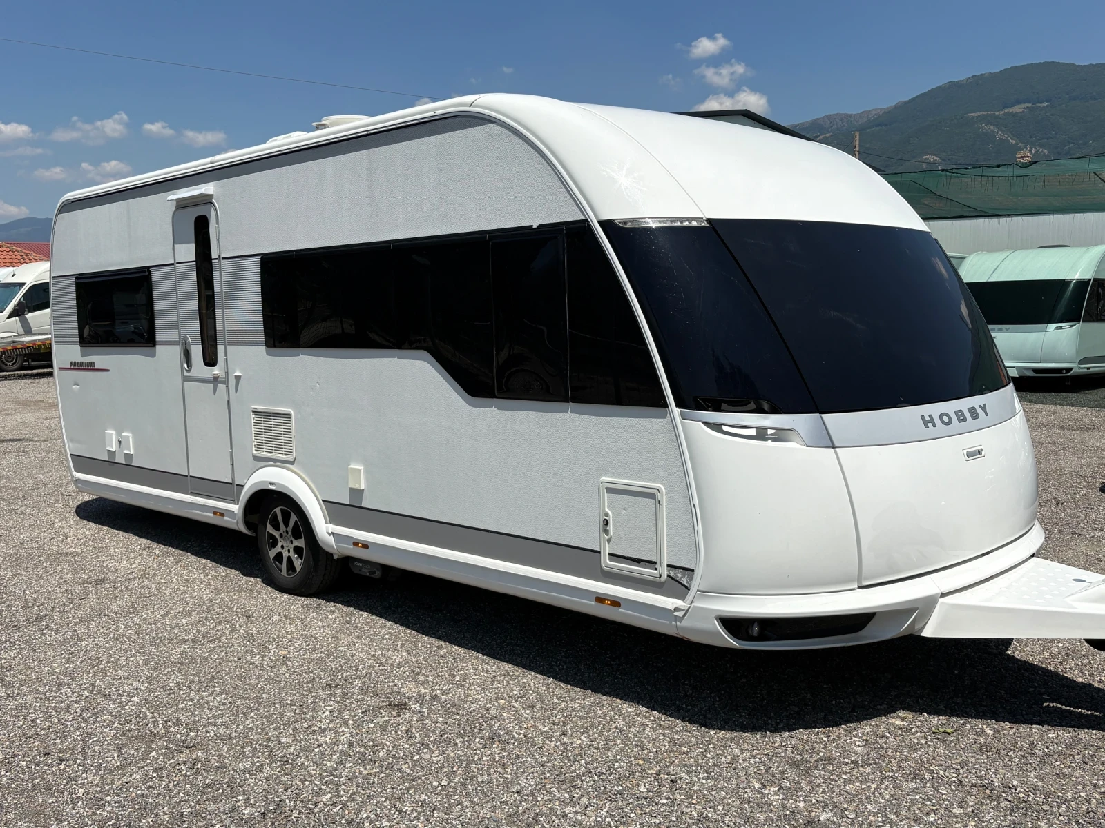  Hobby Premium 560  | Mobile.bg   1