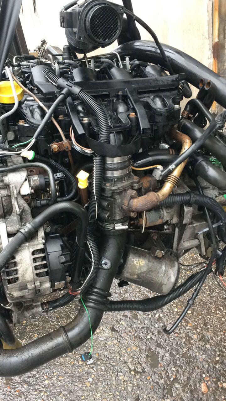 Двигател за Renault Master, снимка 1 - Части - 23485408