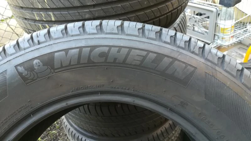 Гуми Летни 235/65R17, снимка 7 - Гуми и джанти - 26827509