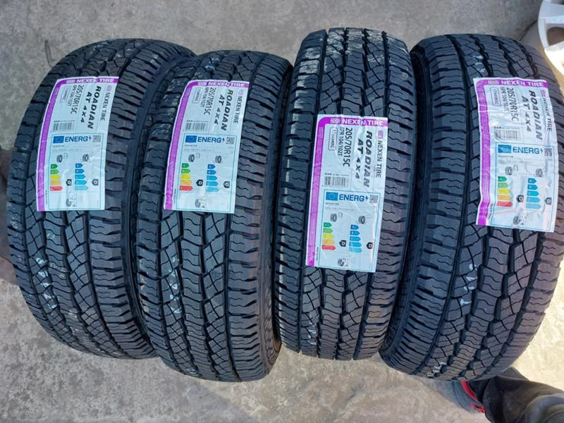 Гуми Летни 205/70R15, снимка 1 - Гуми и джанти - 36789637