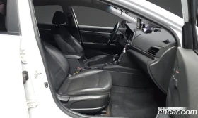 Hyundai Elantra 1.6 Smart, снимка 11