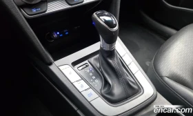 Hyundai Elantra 1.6 Smart, снимка 9