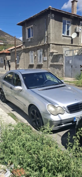 Mercedes-Benz C 220, снимка 1