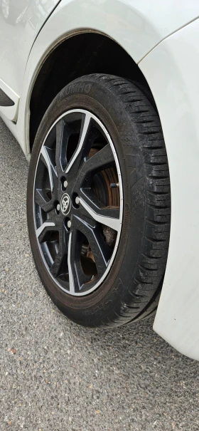 Toyota Yaris 1.5 Hybrid  Style | Mobile.bg    16