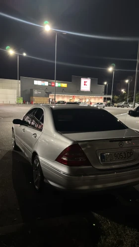 Mercedes-Benz C 220, снимка 10