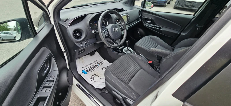 Toyota Yaris 1.5 Hybrid  Style, снимка 12 - Автомобили и джипове - 47774256