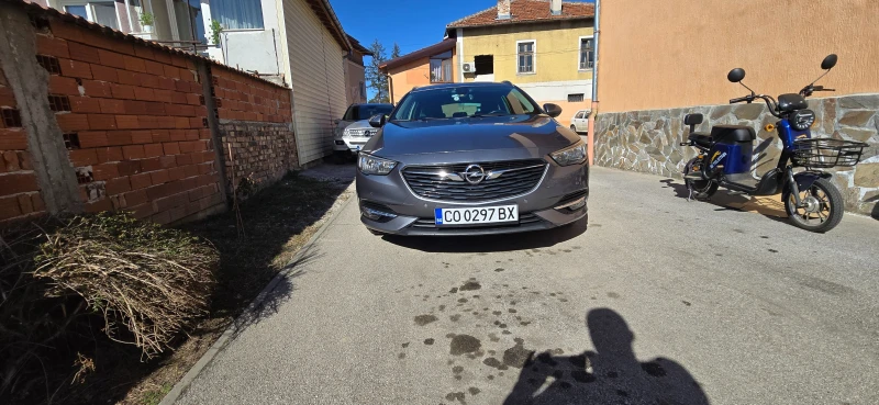 Opel Insignia, снимка 1 - Автомобили и джипове - 49375342