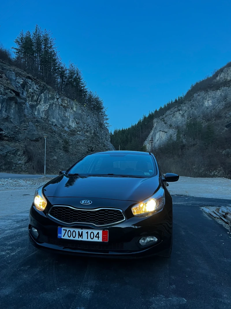 Kia Ceed, снимка 1 - Автомобили и джипове - 49588830