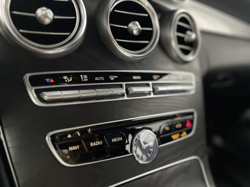 Mercedes-Benz C 300 AMG PACK* BURMASTER* AMBIENT* KEYLESS GO* 2 КЛЮЧА, снимка 10 - Автомобили и джипове - 52585714