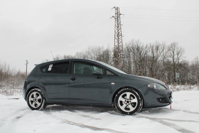 Seat Leon 1.6, снимка 7 - Автомобили и джипове - 53375360