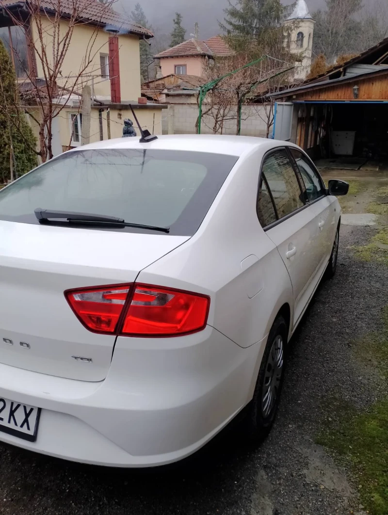 Seat Toledo 1.6TDI, снимка 4 - Автомобили и джипове - 53597695