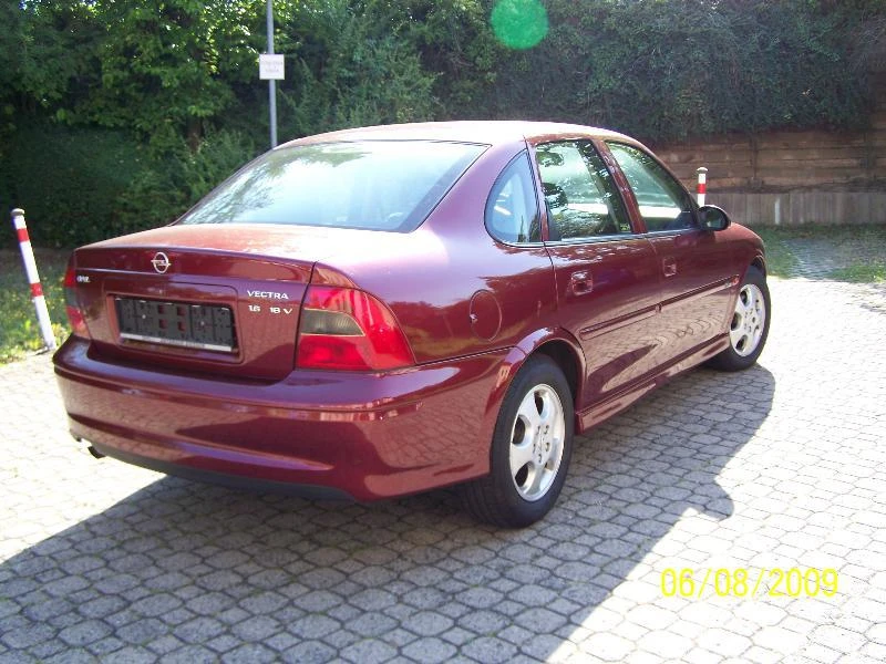 Opel Vectra, снимка 1 - Автомобили и джипове - 43405765