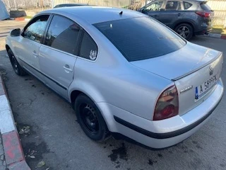 VW Passat, снимка 4 - Автомобили и джипове - 47423658