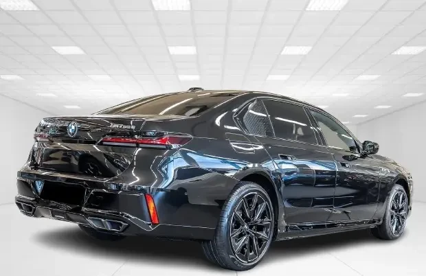 BMW 760 e M xDrive = NEW = Shadow Line Гаранция, снимка 2 - Автомобили и джипове - 53823773