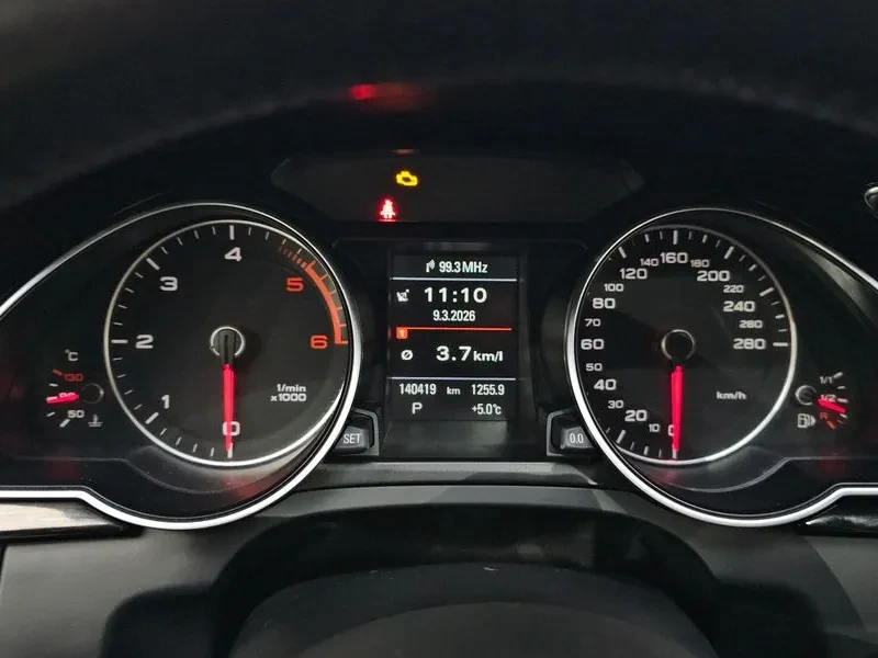Audi A5 2.0 TDI Quattro, снимка 8 - Автомобили и джипове - 54552630