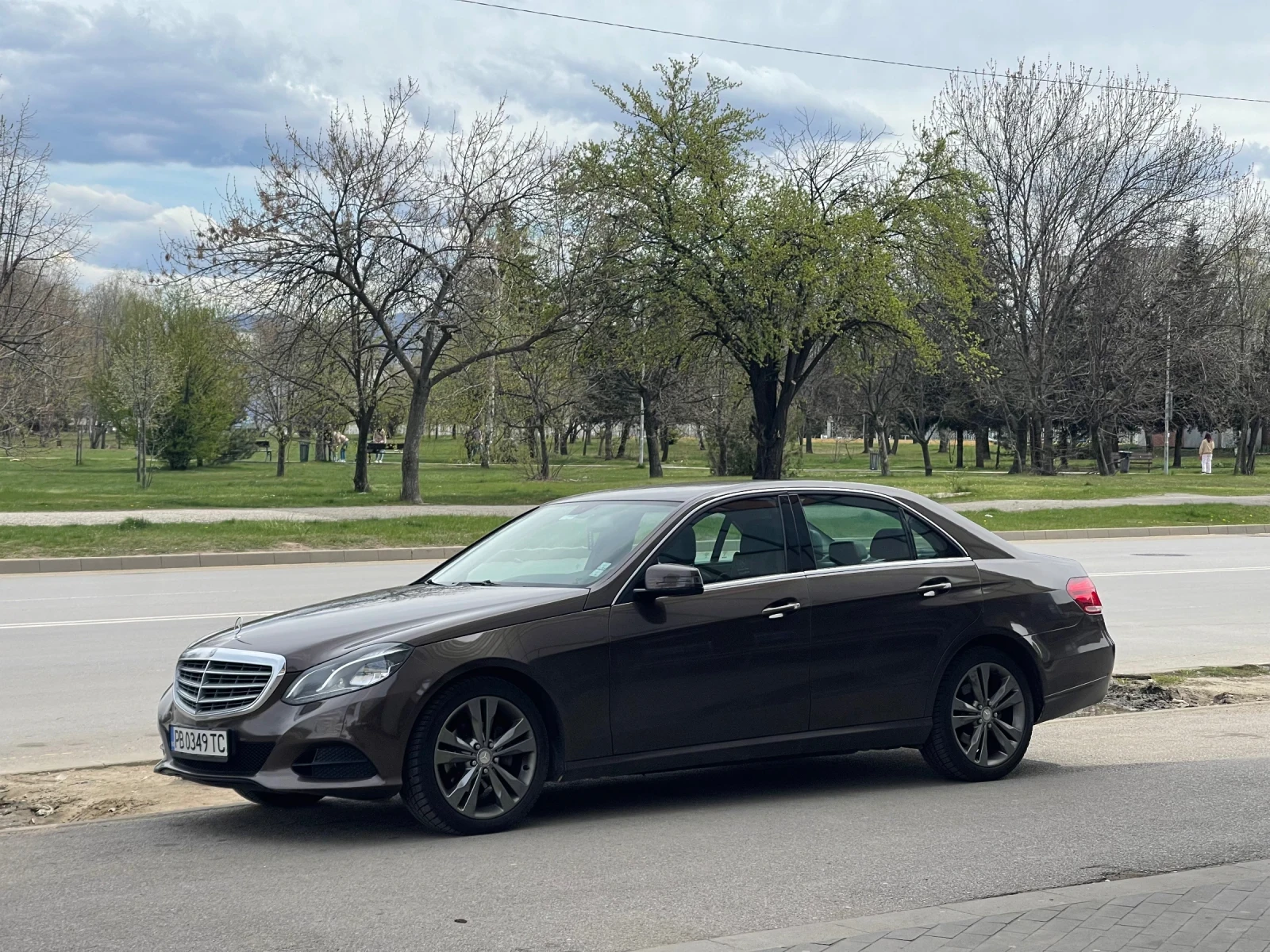 Mercedes-Benz E 200  - изображение 4