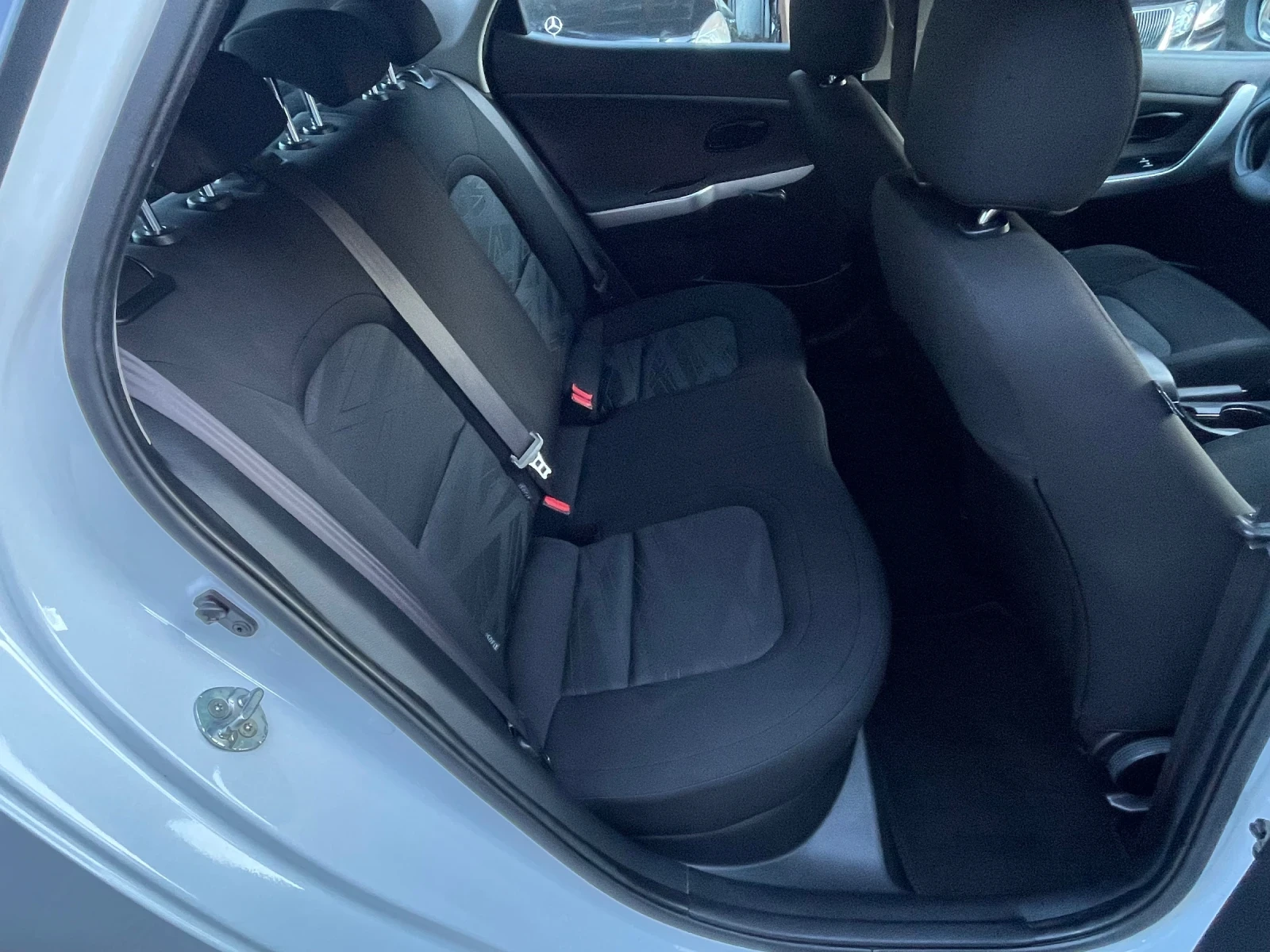 Kia Ceed 1.4 i A/C - изображение 7