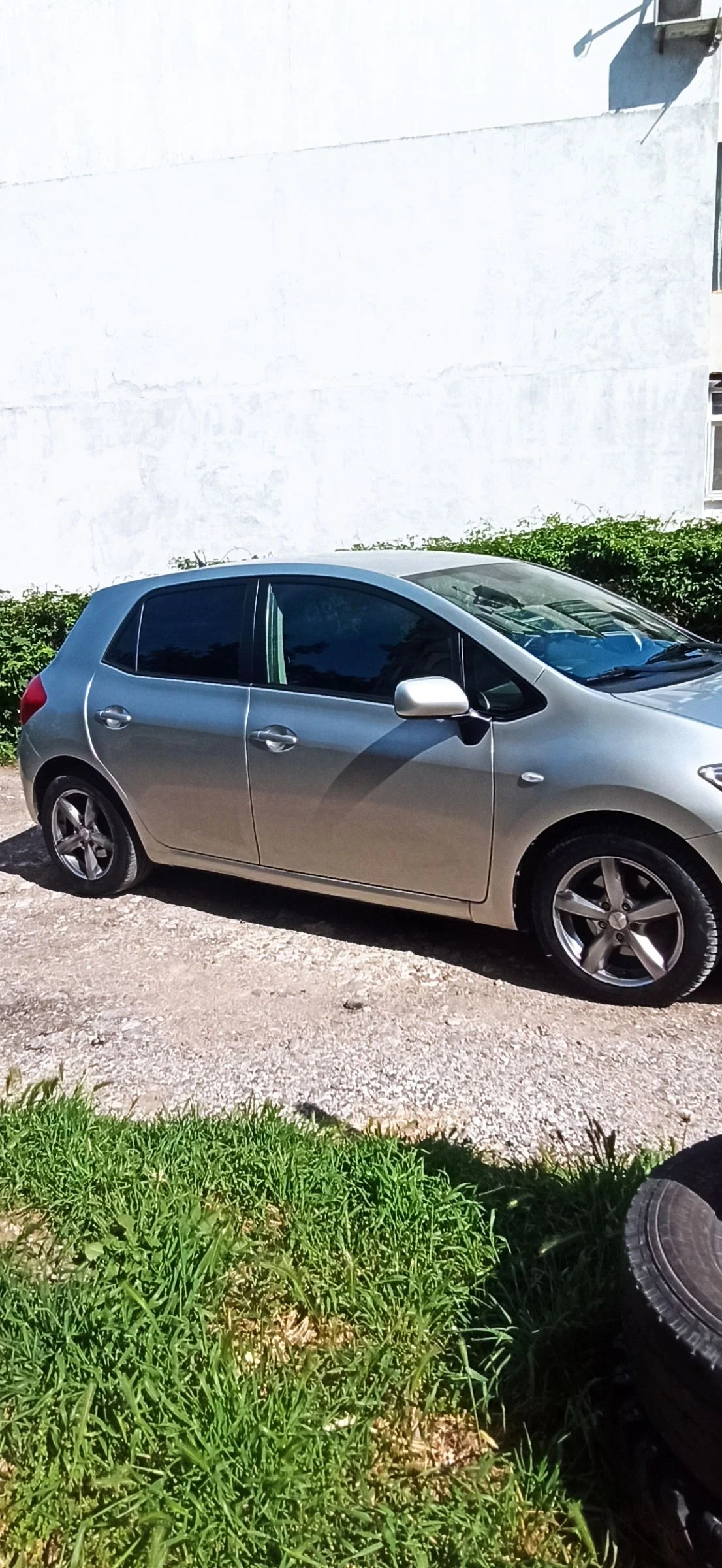 Toyota Auris  - изображение 9