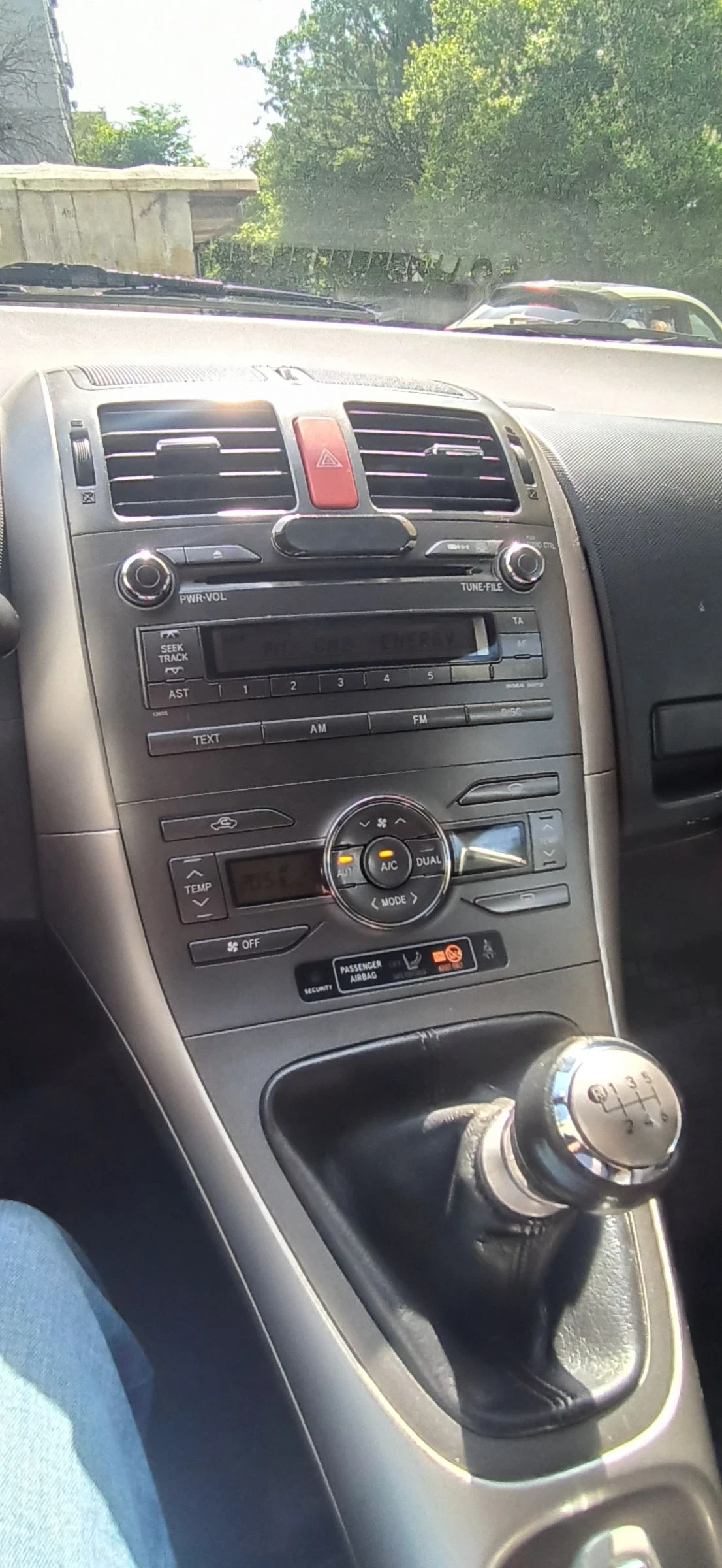 Toyota Auris  - изображение 5