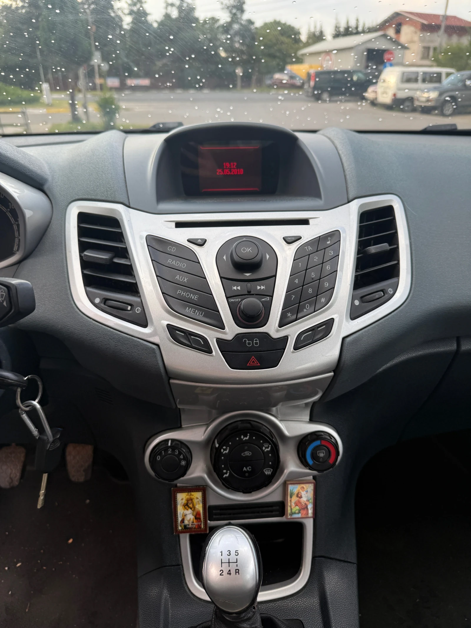 Ford Fiesta  - изображение 10