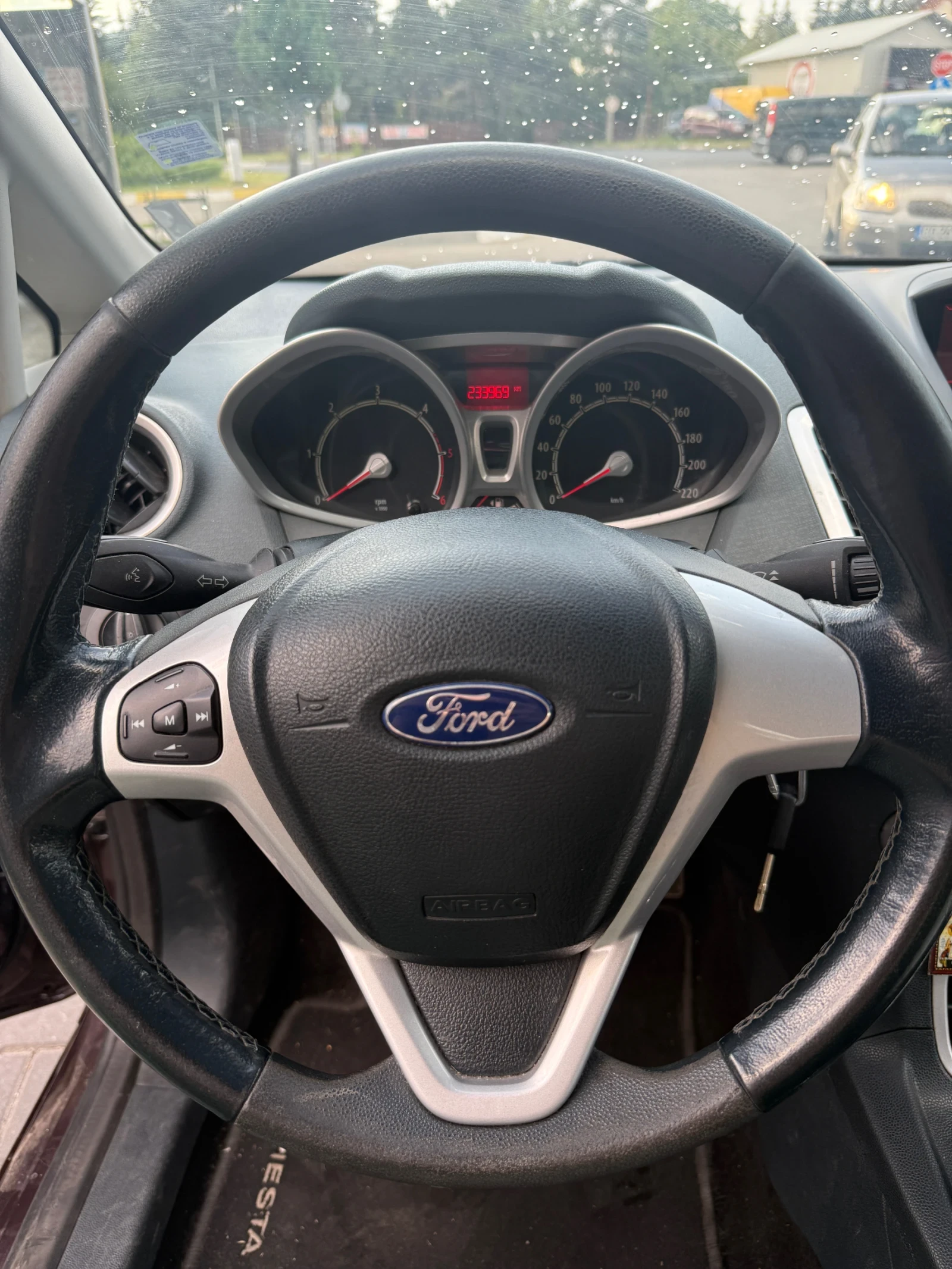 Ford Fiesta  - изображение 8