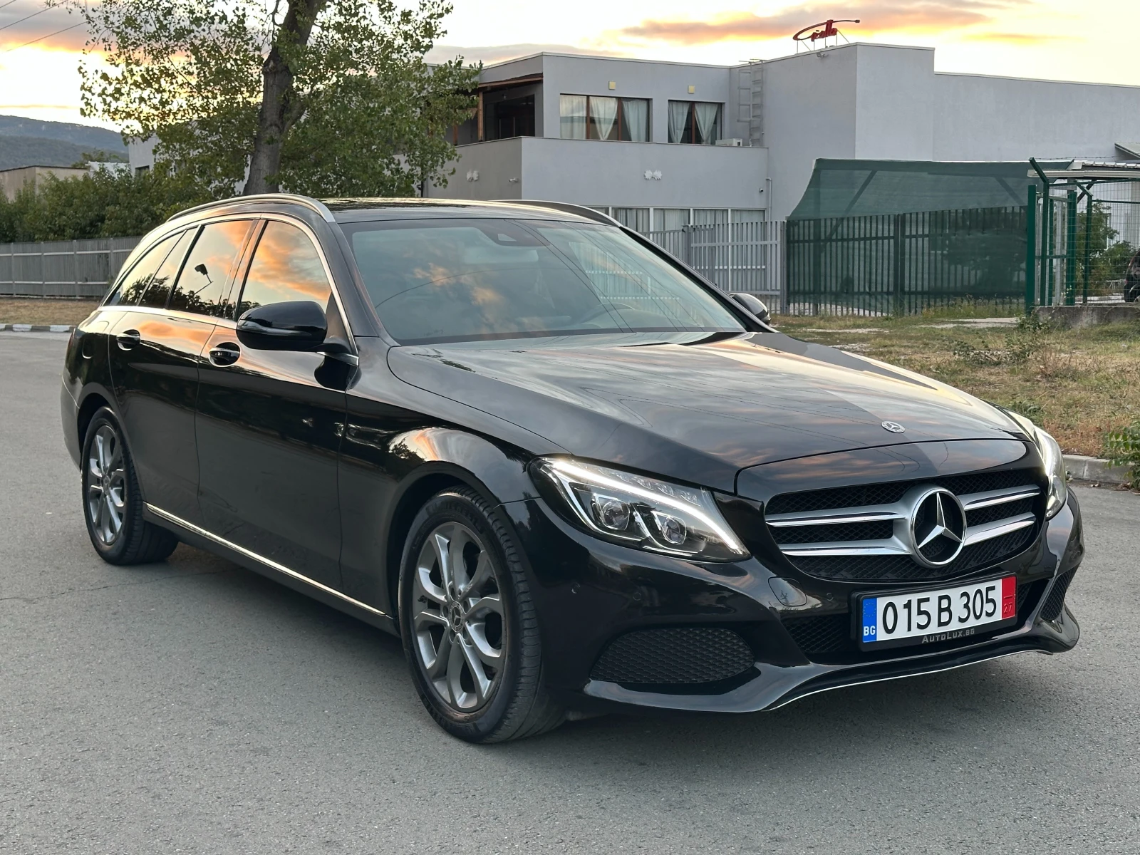 Mercedes-Benz C 220 d 170к.с ПЪЛНА СЕРВИЗНА ИСТОРИЯ* !! - изображение 3