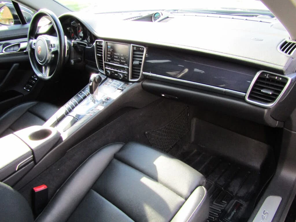 Porsche Panamera * АВТО КРЕДИТ* ЦЕНА ДО БГ * СЕРВИЗНА ИСТОРИЯ *  - изображение 9