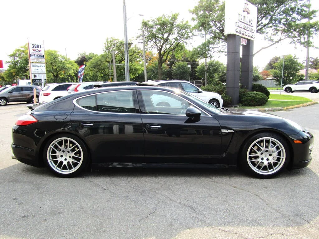 Porsche Panamera * АВТО КРЕДИТ* ЦЕНА ДО БГ * СЕРВИЗНА ИСТОРИЯ *  - изображение 4