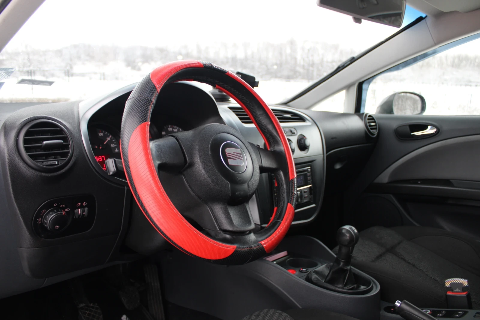 Seat Leon 1.6 - изображение 8