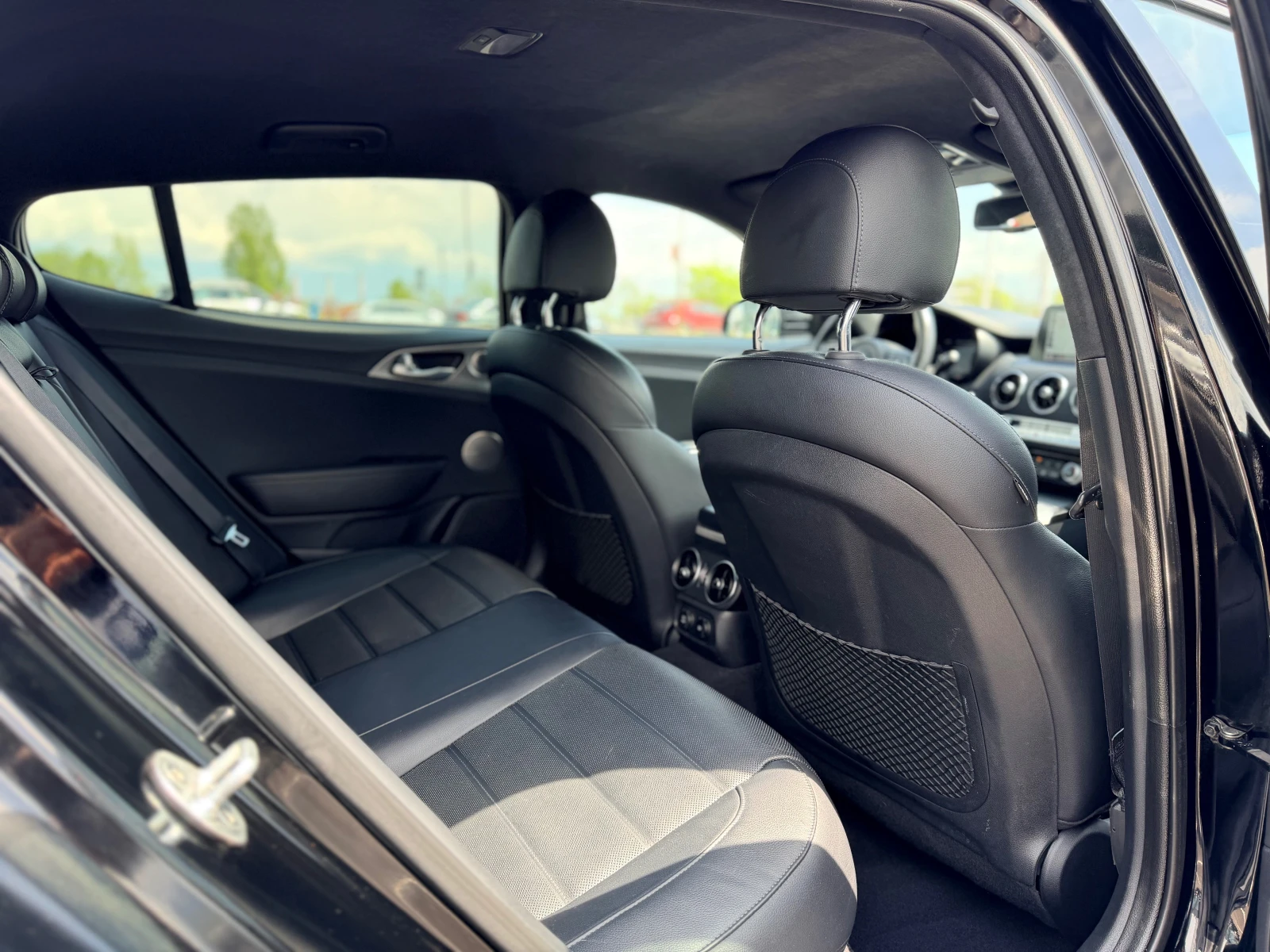 Kia Stinger 2.2CRDI-GT-Line-Лизинг през Уникредит , снимка 13 - Автомобили и джипове - 53977514
