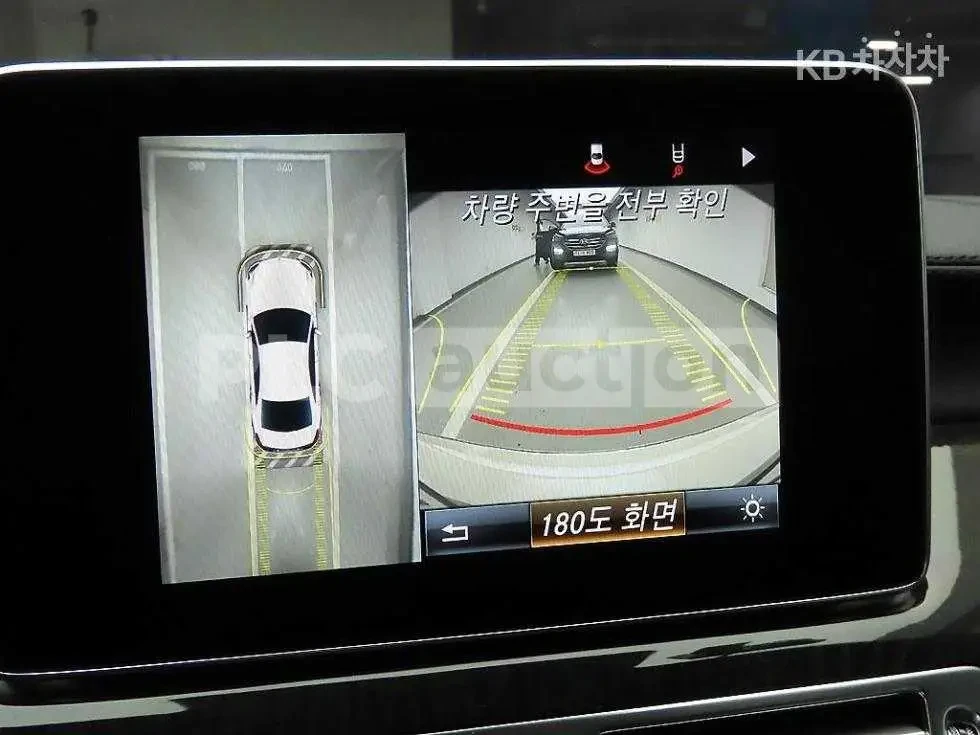 Mercedes-Benz CLS 350 4MATIC, снимка 9 - Автомобили и джипове - 53996341