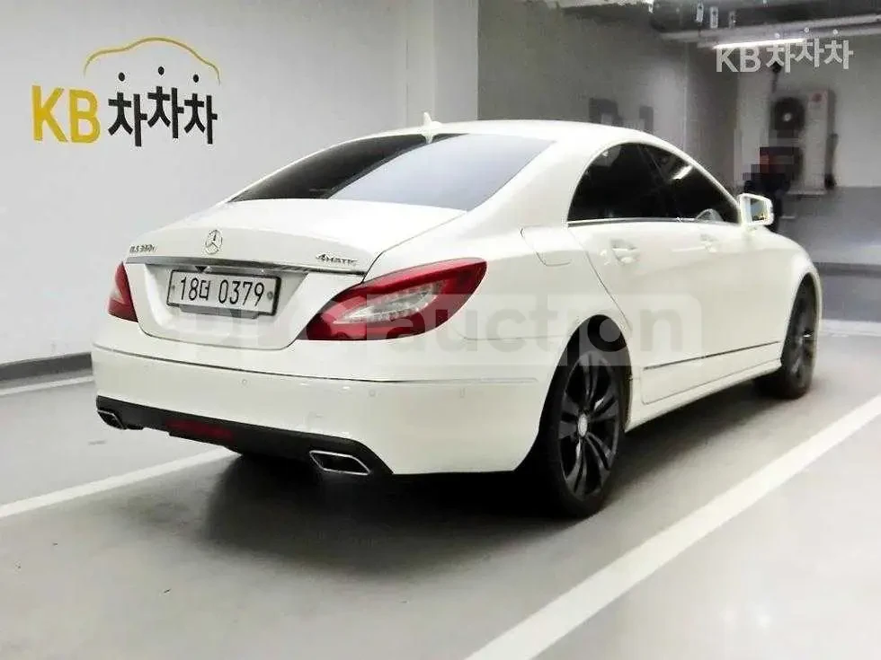 Mercedes-Benz CLS 350 4MATIC, снимка 3 - Автомобили и джипове - 53996341