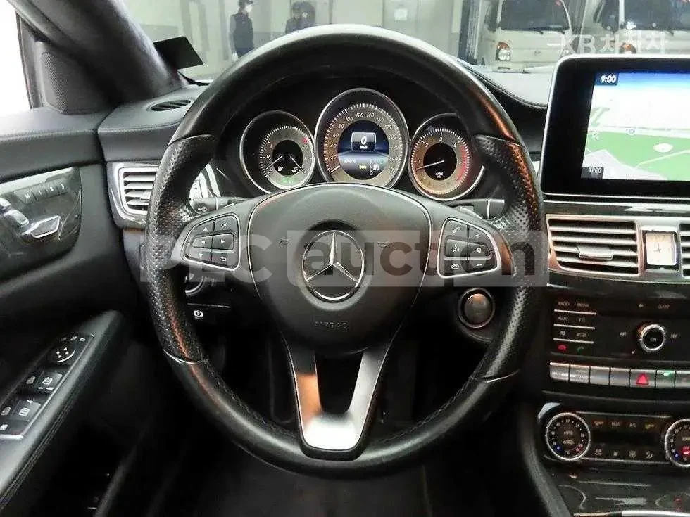 Mercedes-Benz CLS 350 4MATIC, снимка 7 - Автомобили и джипове - 53996341
