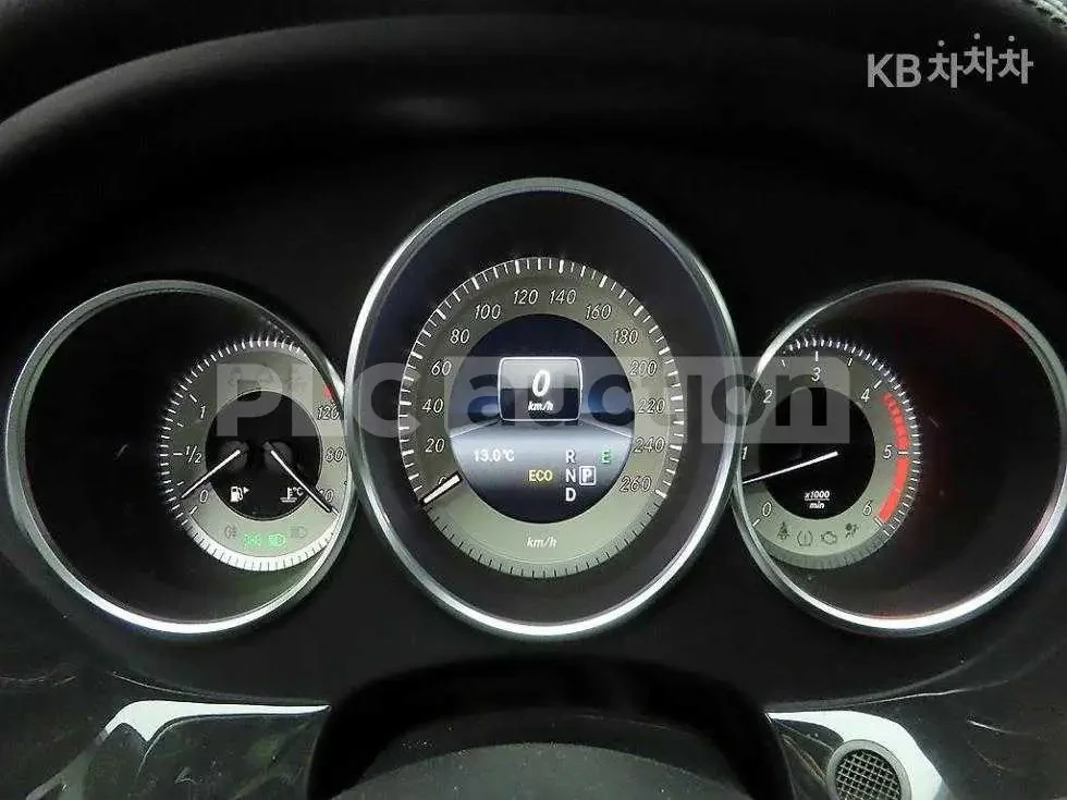 Mercedes-Benz CLS 350 4MATIC, снимка 10 - Автомобили и джипове - 53996341